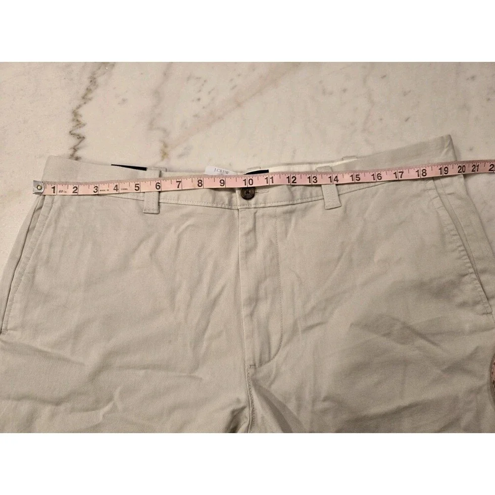 J. Crew NWT 5in Flex Chino Light Khaki Shorts Size 38 Mens Flat Front Casual